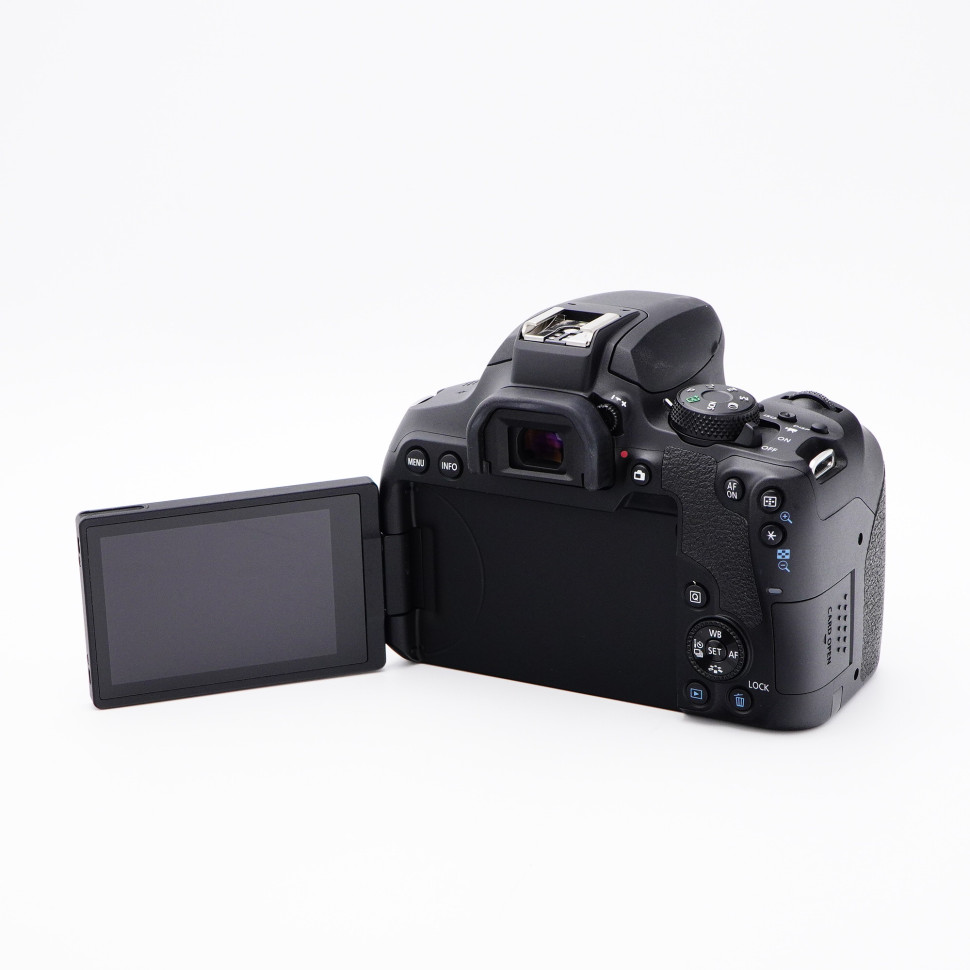 Canon EOS Rebel T8i (2.000 кадров)
