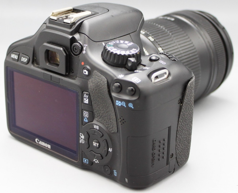 Canon EOS 550D kit 18-135 IS (24500 к)