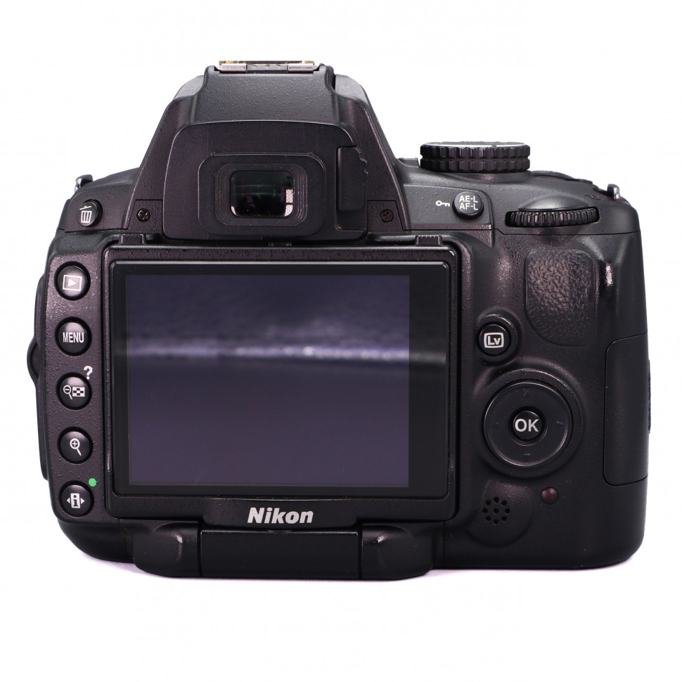 Nikon D5000 (70.000 кадров)