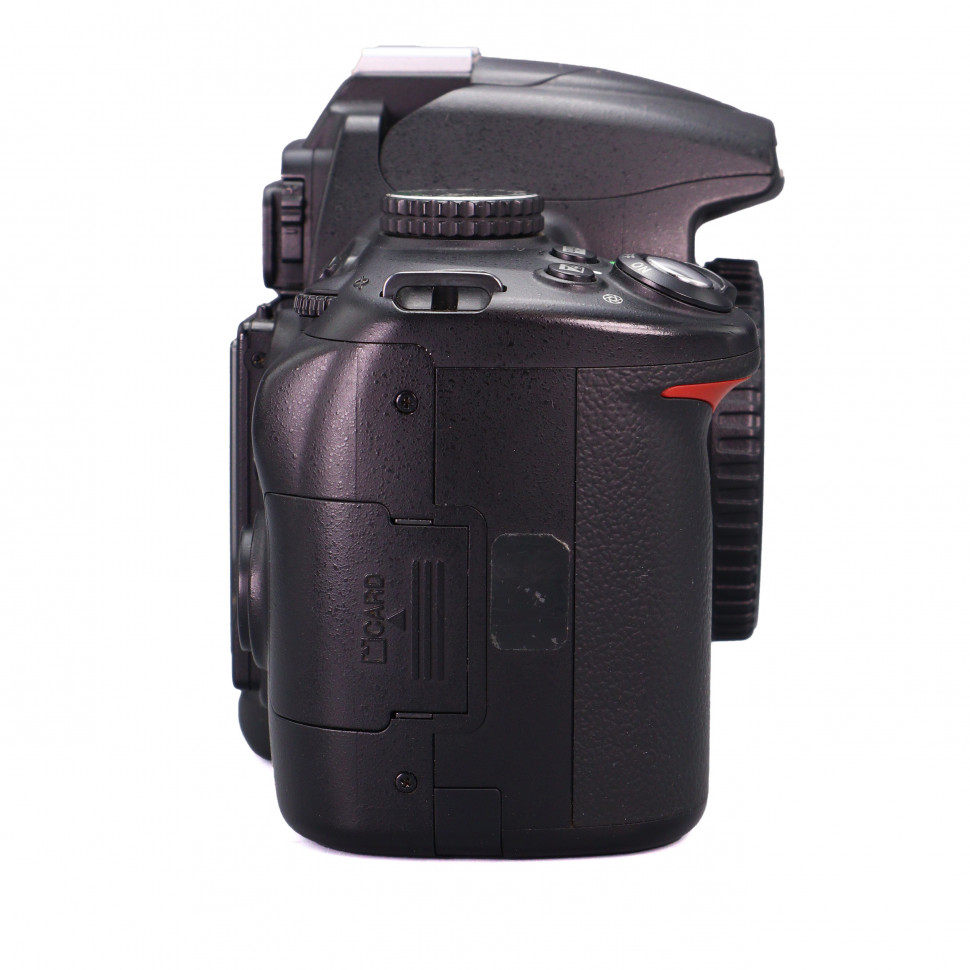 Nikon D5000 (70.000 кадров)