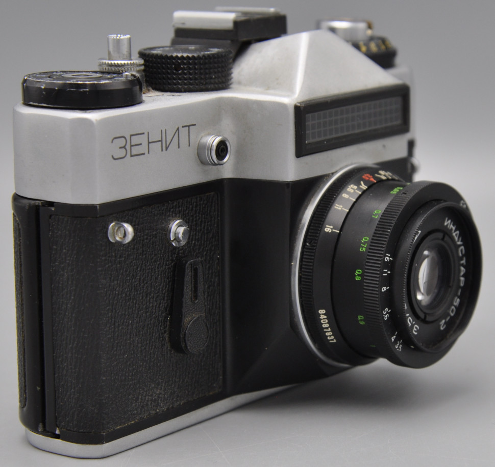 Зенит ЕТ + Индустар 50-2 f/3.5 М42
