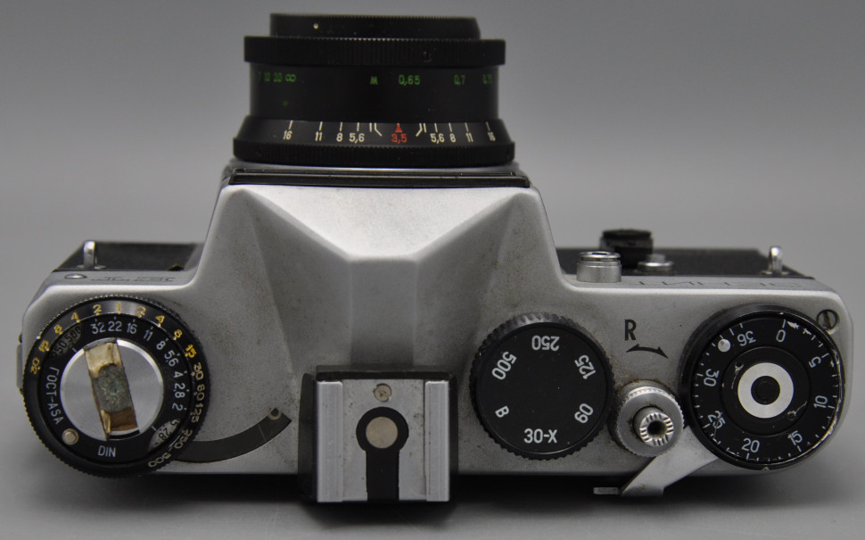 Зенит ЕТ + Индустар 50-2 f/3.5 М42