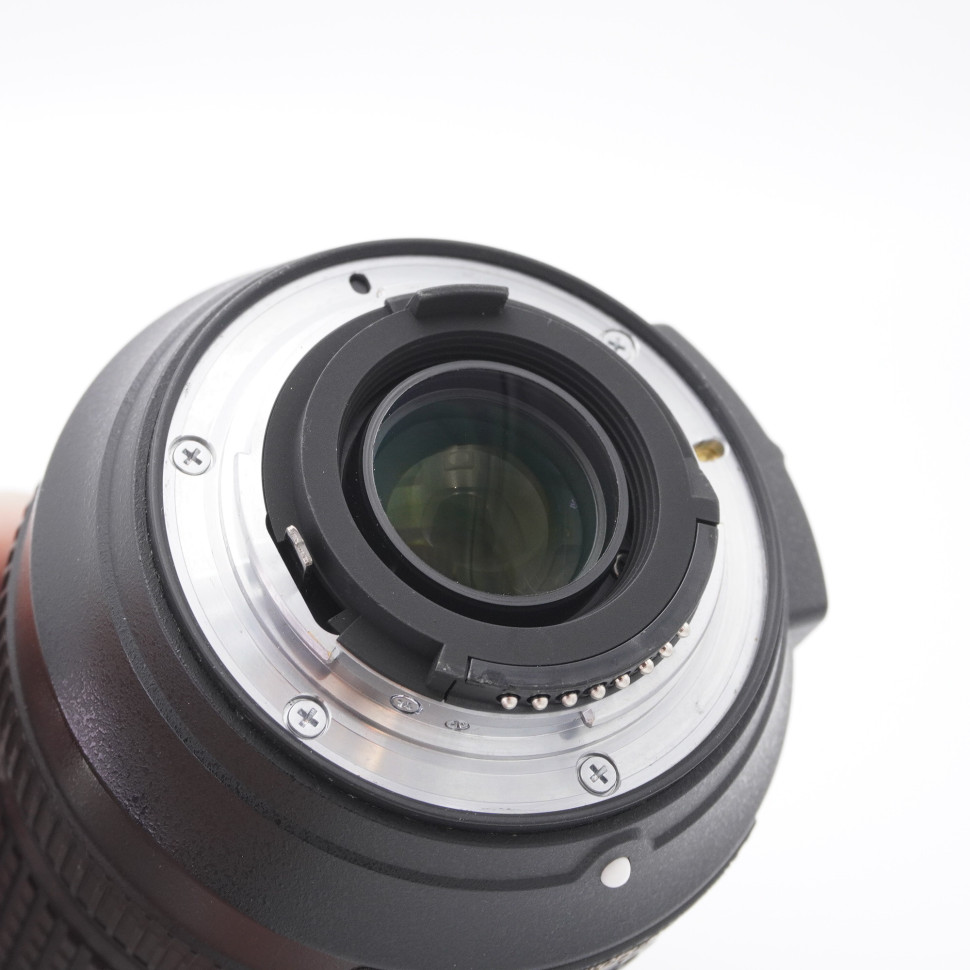 Nikon AF-S 18-140mm f/3.5-5.6 G ED VR DX (состояние 4)