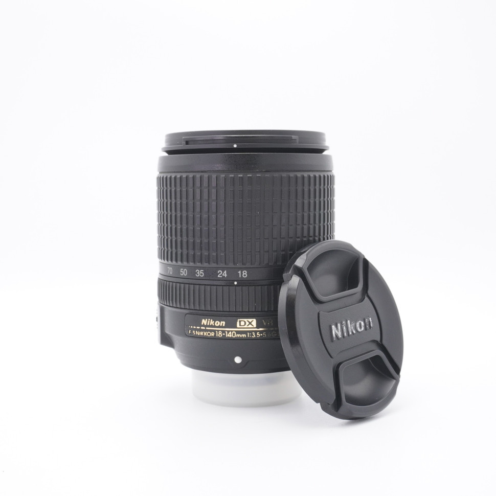 Nikon AF-S 18-140mm f/3.5-5.6 G ED VR DX (состояние 4)