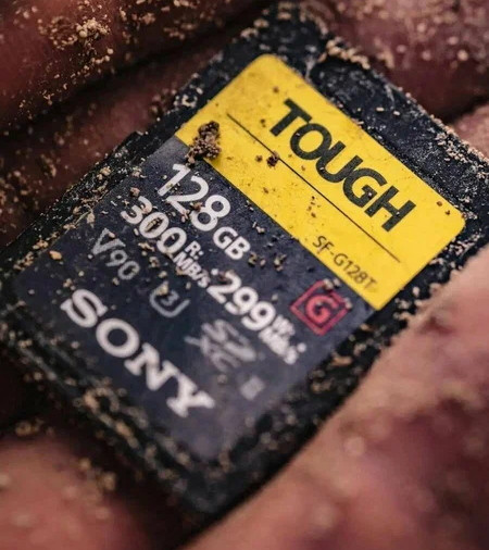 Карта памяти Sony SDXC 128GB Tough UHS-II