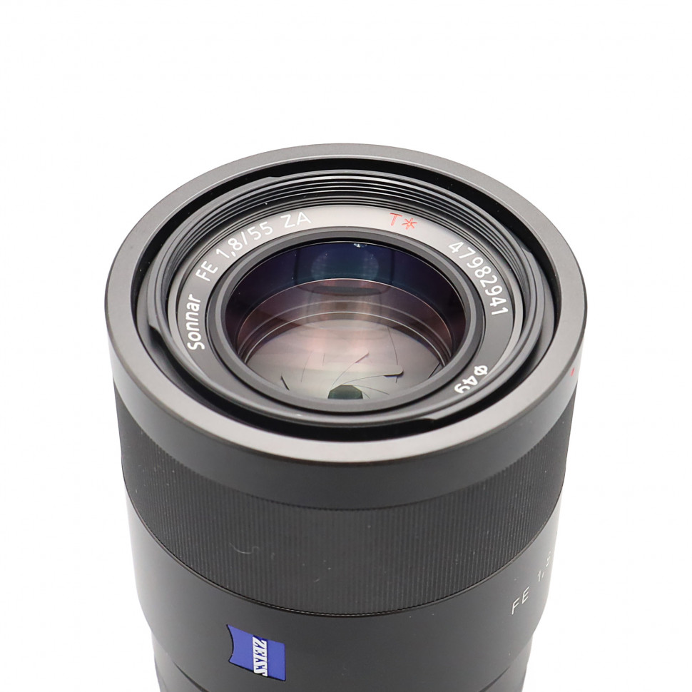 Sony Zeiss Sonnar T* FE 55mm f/1.8 ZA (Like new)