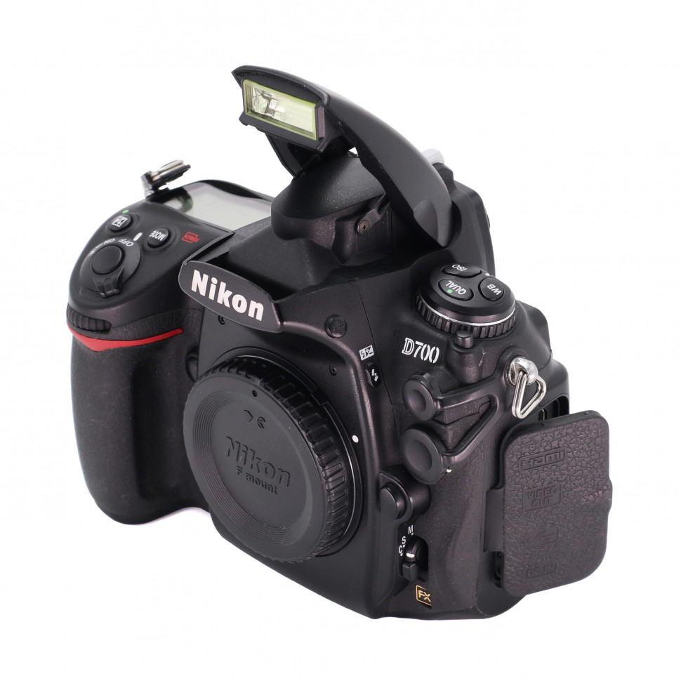 Nikon D700  (54.000 кадров)
