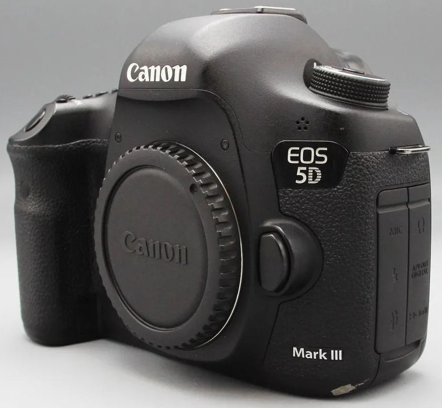 Canon EOS 5D mark III (179000 кадров)