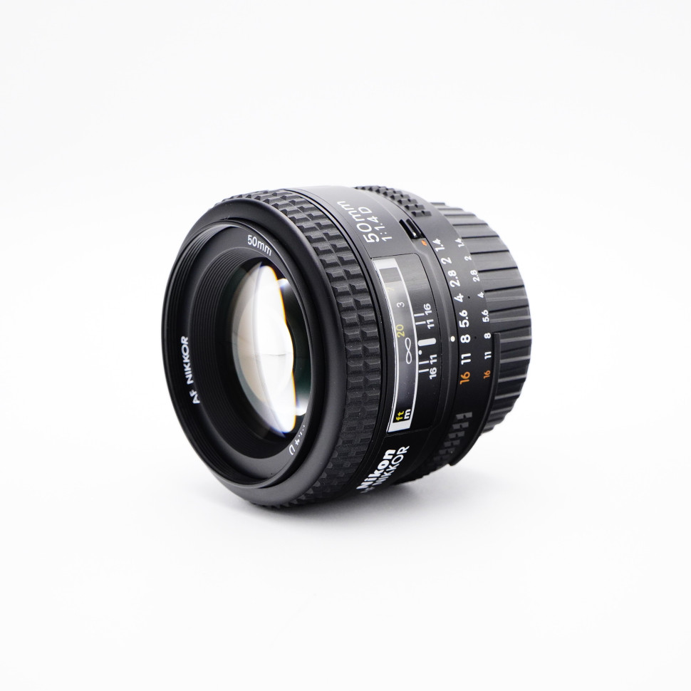 Nikon 50mm F/1.4D (состояние 5-)
