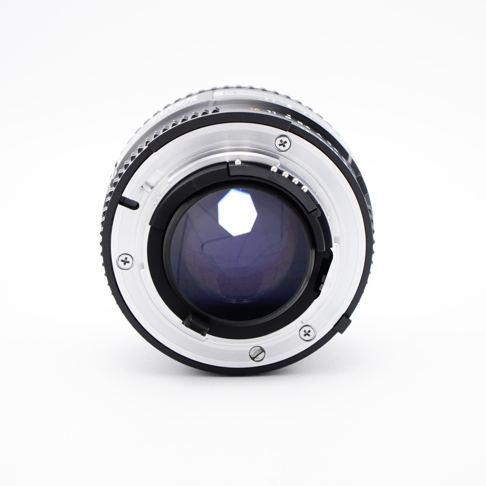 Nikon 50mm F/1.4D (состояние 5-)