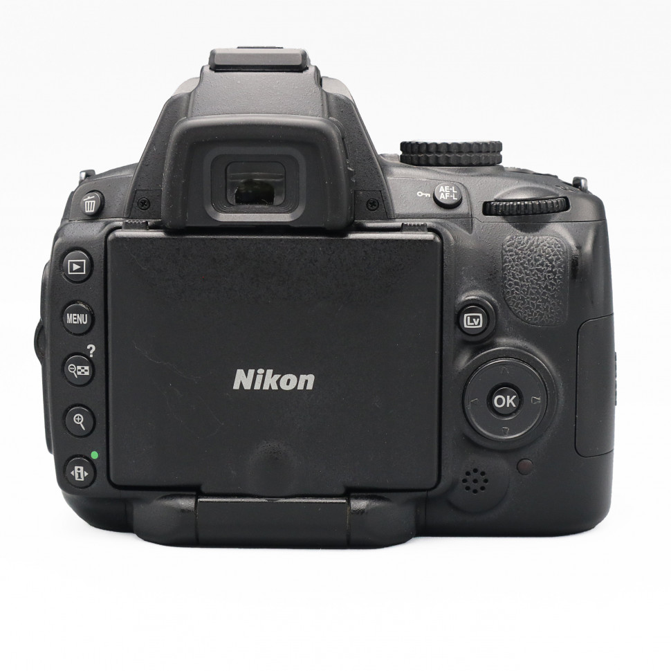 Nikon D5000 (14500 кадров)