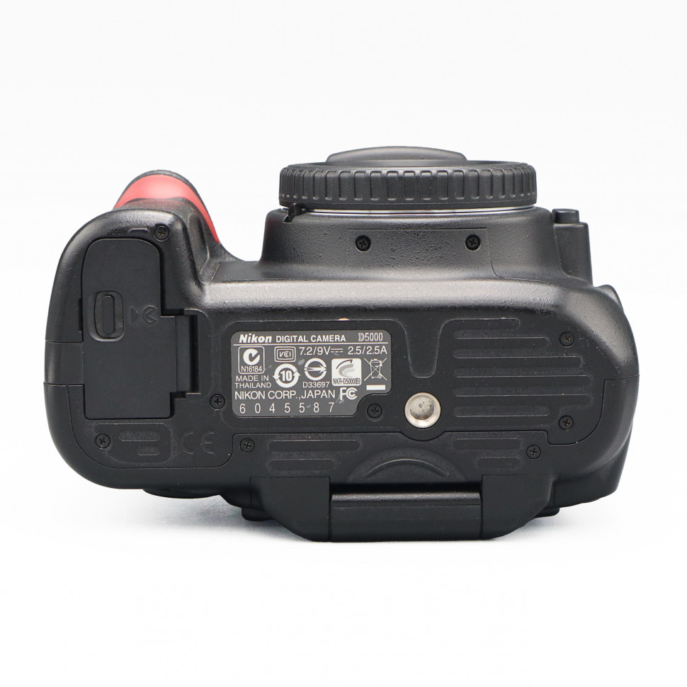Nikon D5000 (14500 кадров)