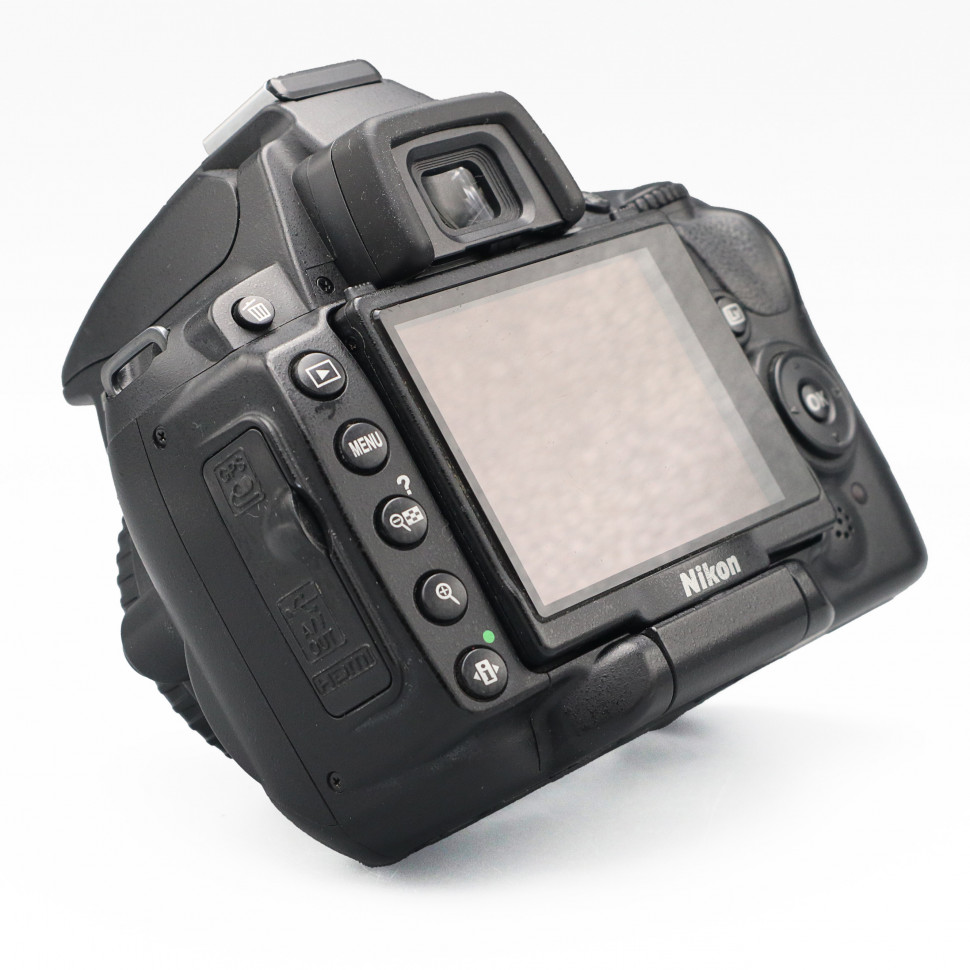 Nikon D5000 (14500 кадров)