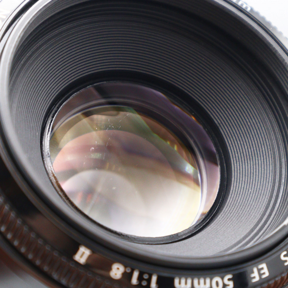 Canon EF 50mm f/1.8 II (состояние 4)
