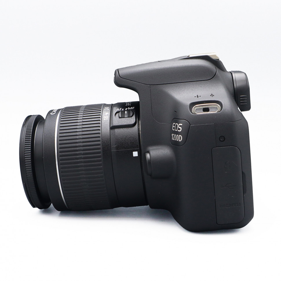 Canon EOS 1200D Kit EF-S 18-55mm III (3.500 кадров)