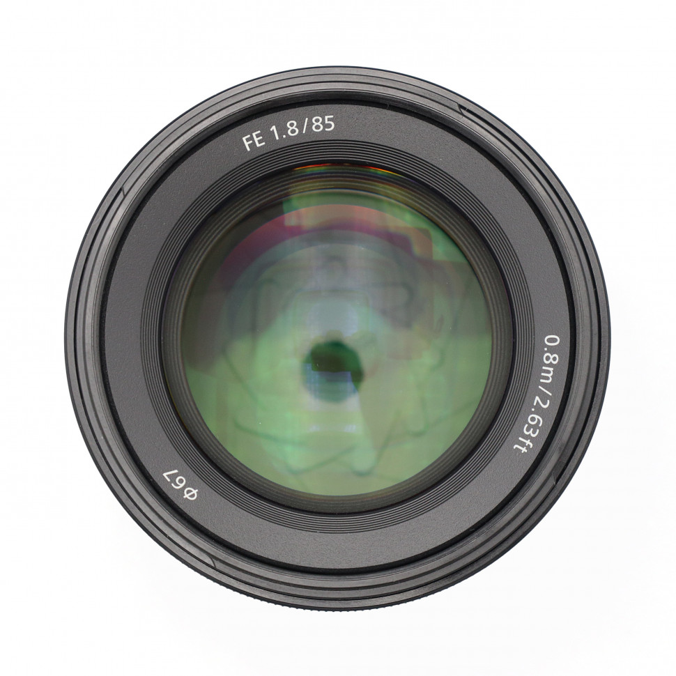 Sony FE 85mm f/1.8  (состояние 5-)