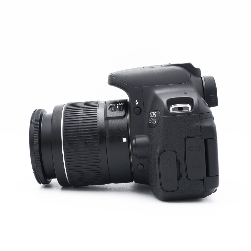 Canon EOS 650D Kit EF-S 18-55mm IS III (5.000 кадров)