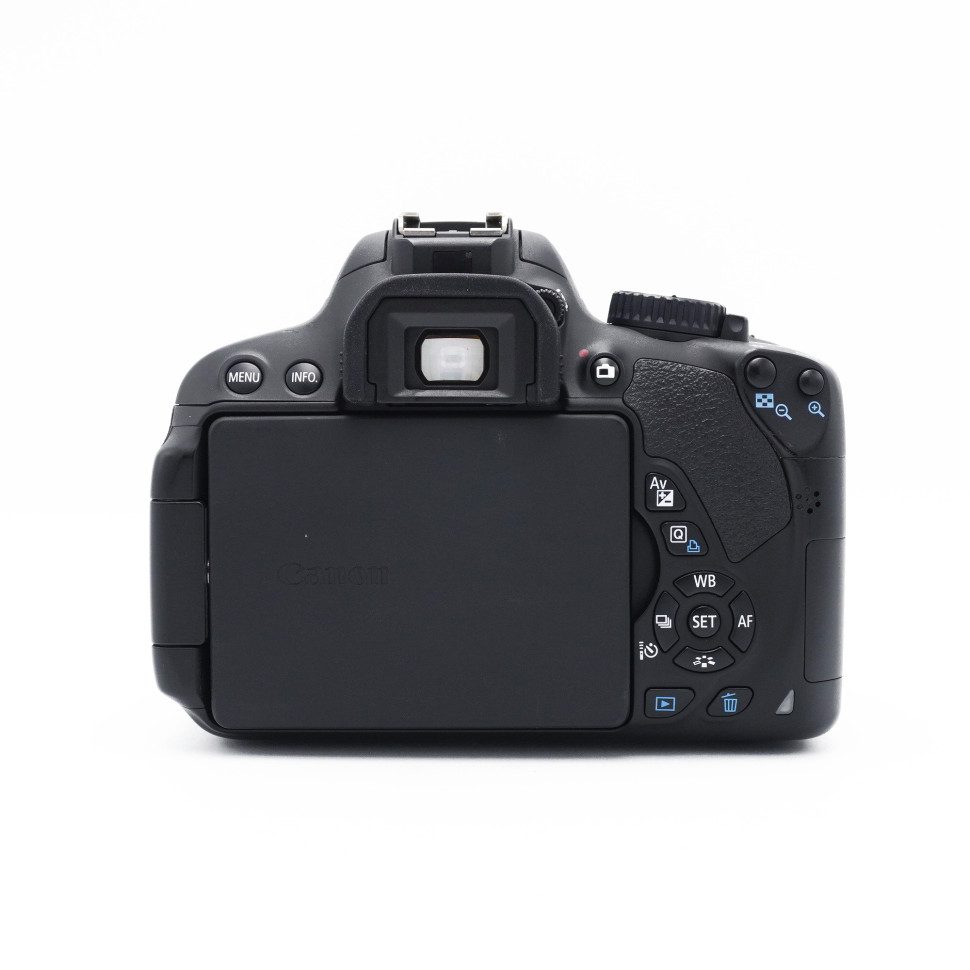 Canon EOS 650D Kit EF-S 18-55mm IS III (5.000 кадров)