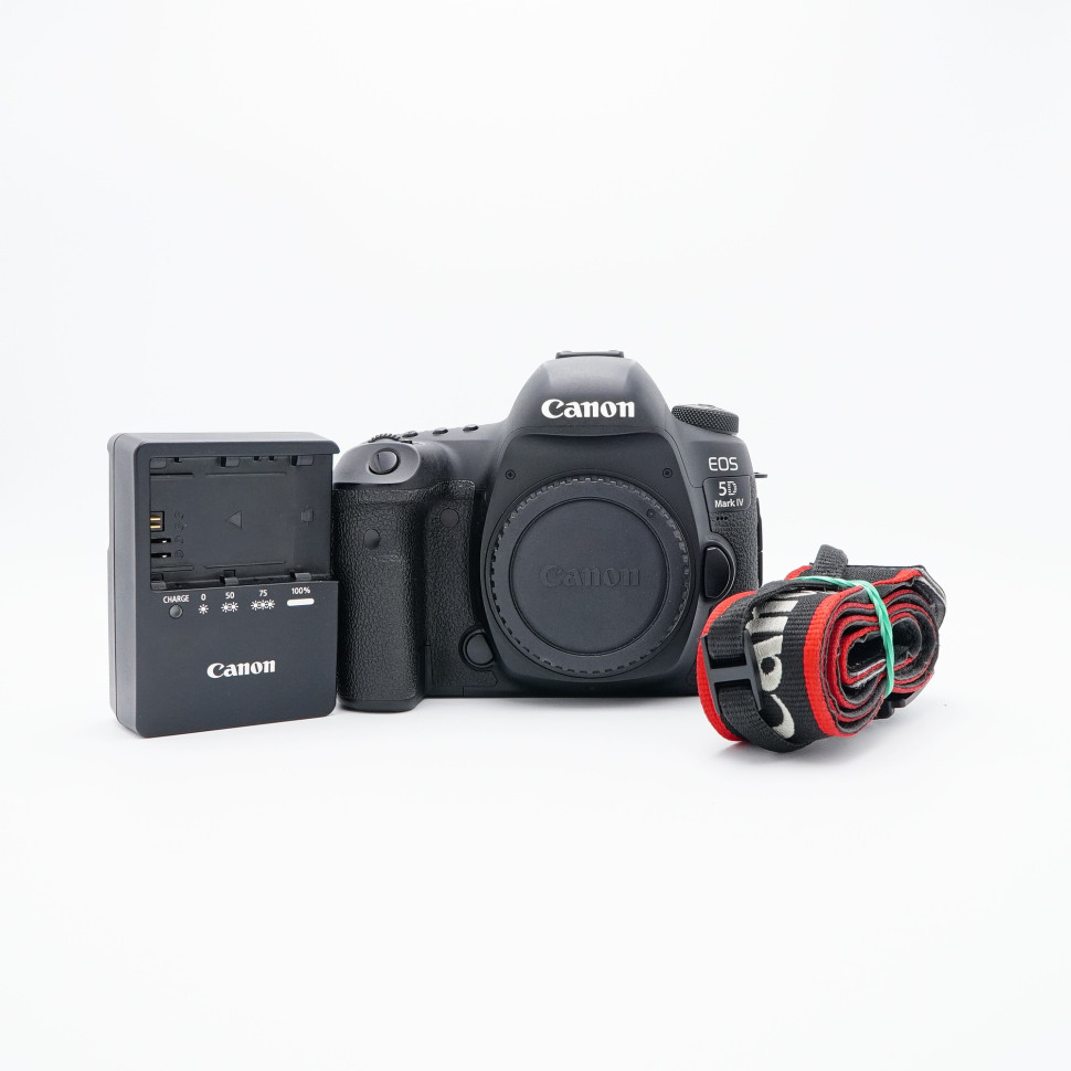 Canon EOS 5D Mark IV (38200 кадров)