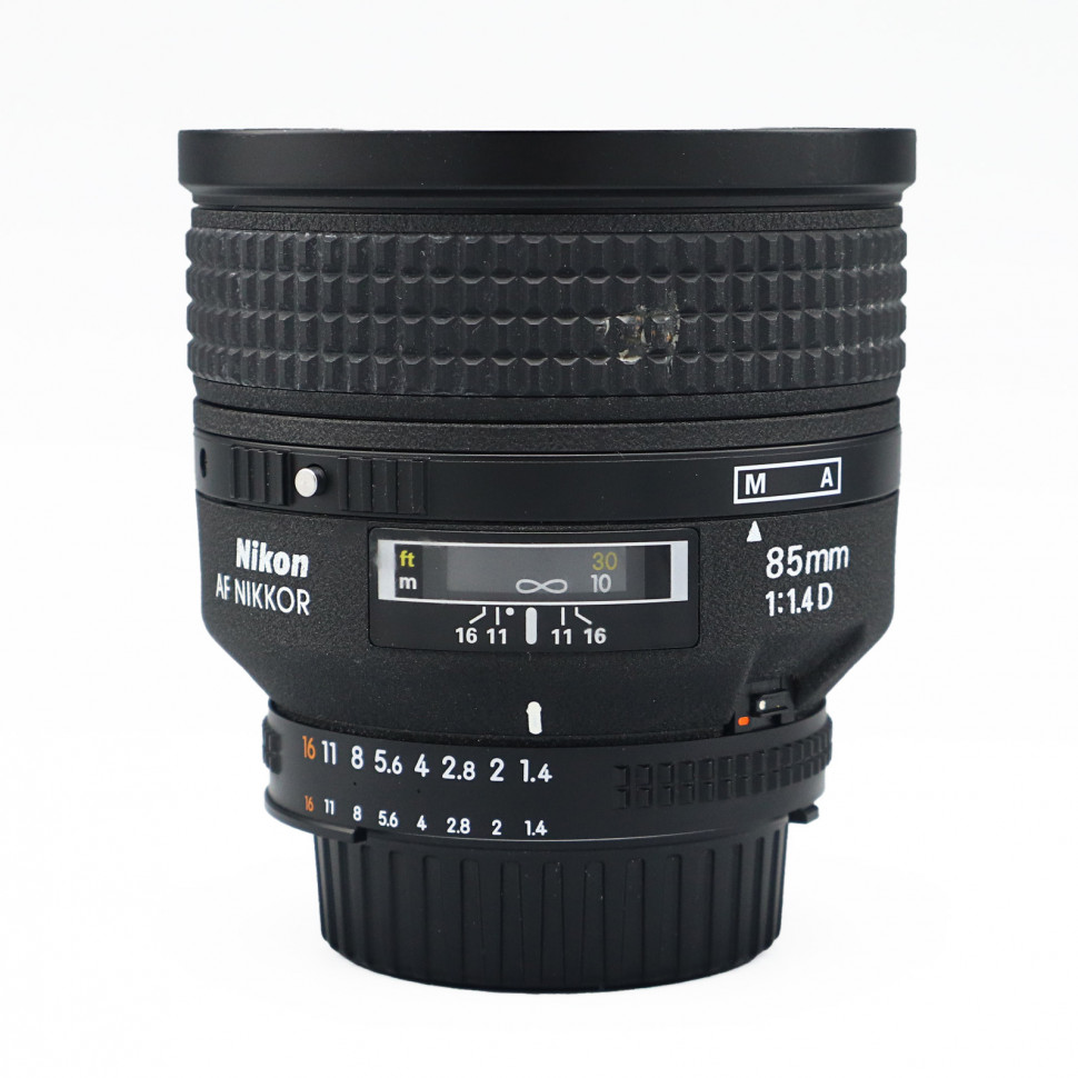 Nikon 85mm f/1.4D IF AF Nikkor (состояние 5-)