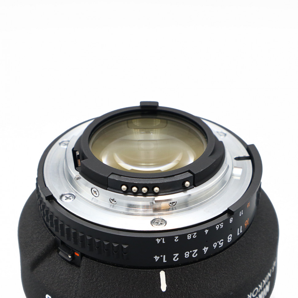 Nikon 85mm f/1.4D IF AF Nikkor (состояние 5-)