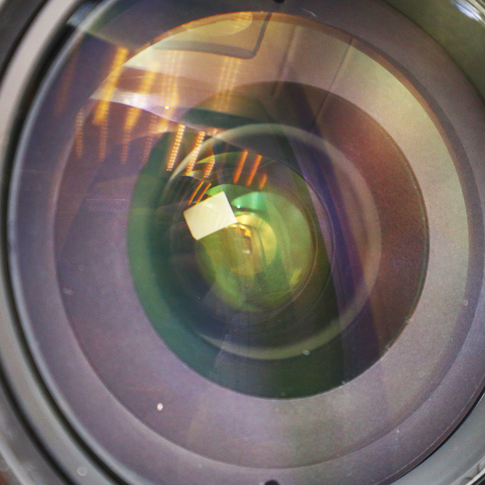 Nikon 18-200mm f/3.5-5.6G ED VR DX (состояние 2)
