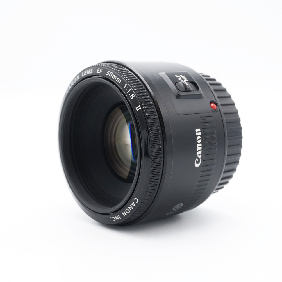 Canon EF 50mm f/1.8 II     (состояние 5-)