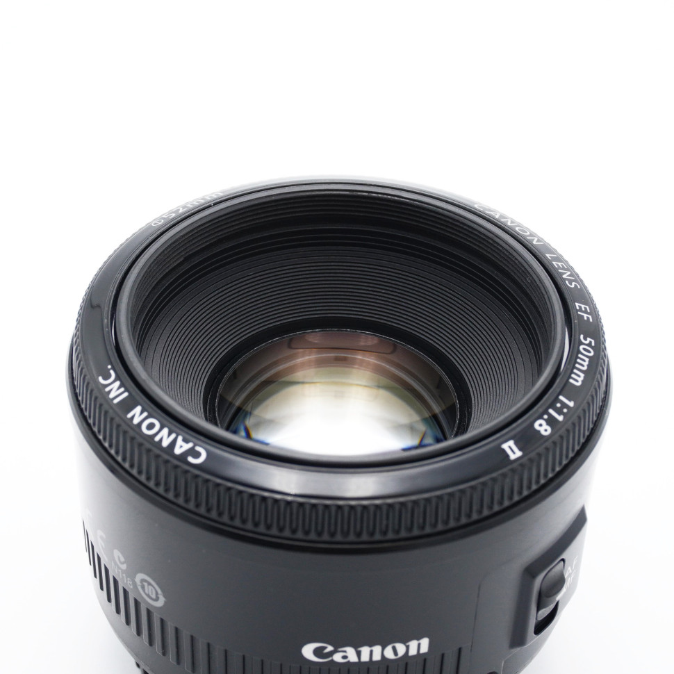 Canon EF 50mm f/1.8 II     (состояние 5-)