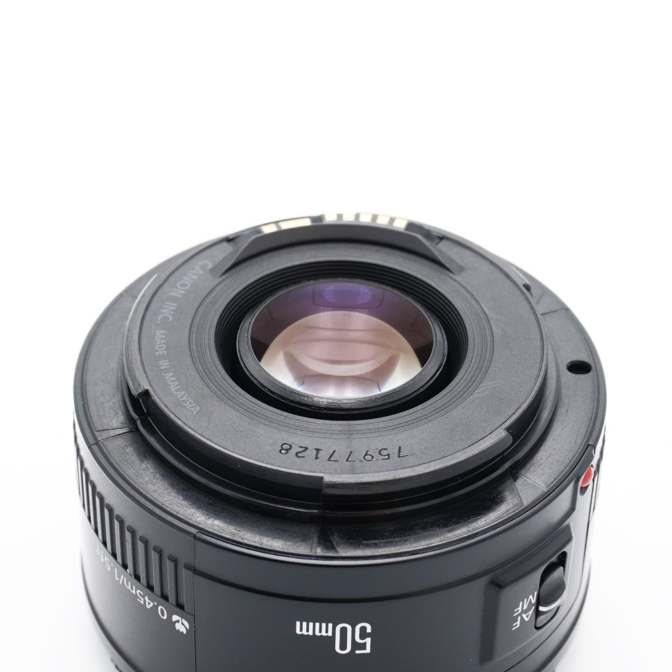Canon EF 50mm f/1.8 II     (состояние 5-)