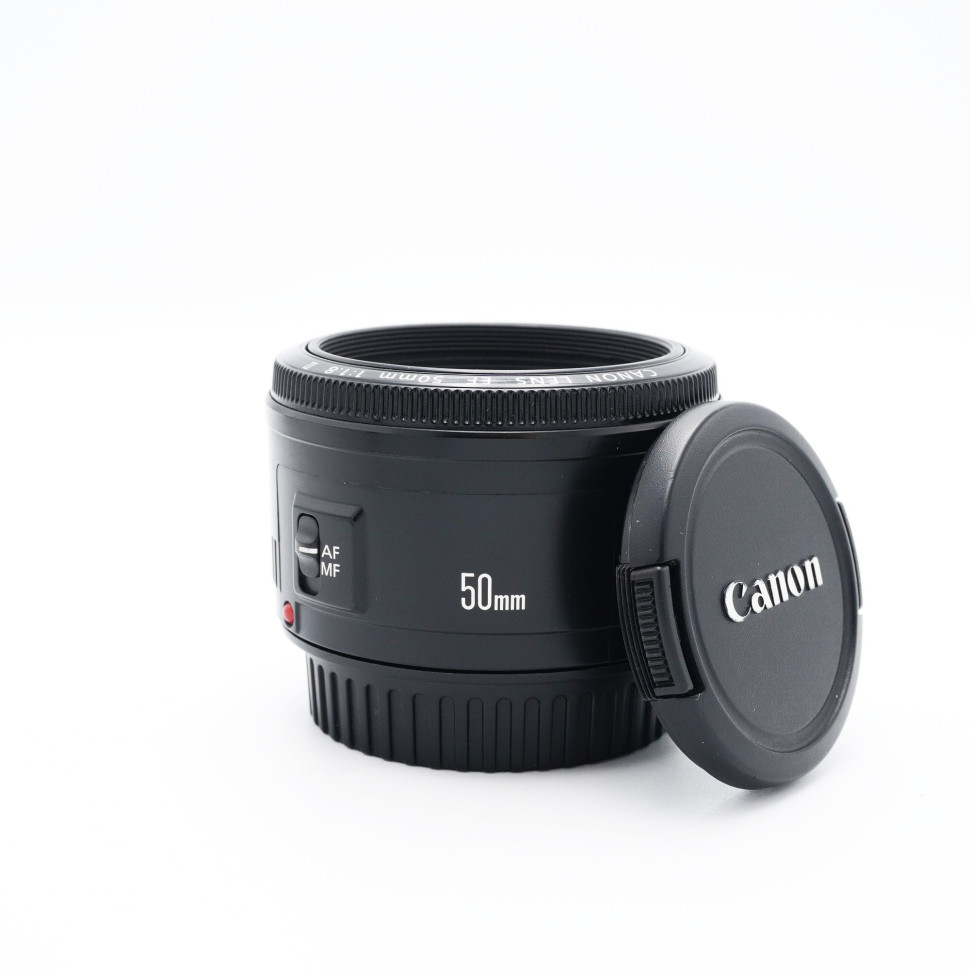 Canon EF 50mm f/1.8 II     (состояние 5-)