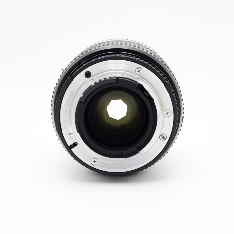 Nikon 35-70mm f/2.8 AF Nikkor (состояние 5-)
