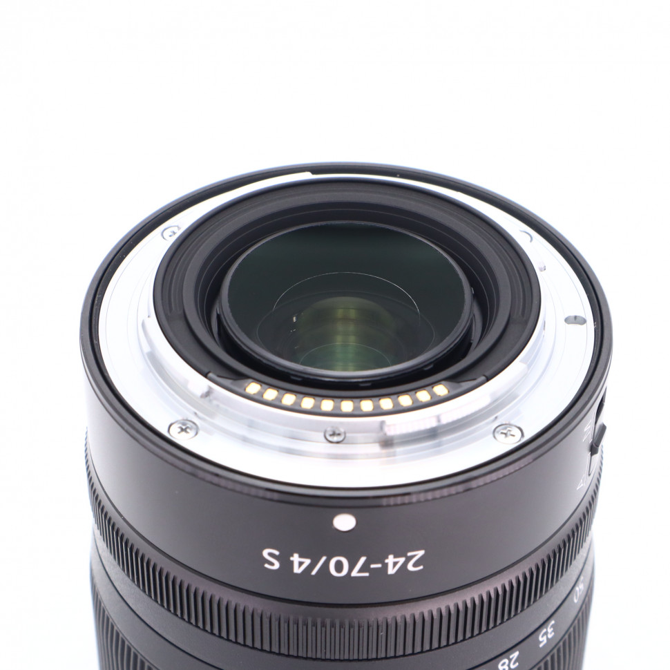 Nikon Z 24-70mm f/4 S  (витринный экземпляр)