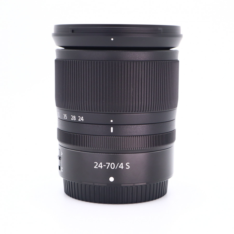 Nikon Z 24-70mm f/4 S  (витринный экземпляр)